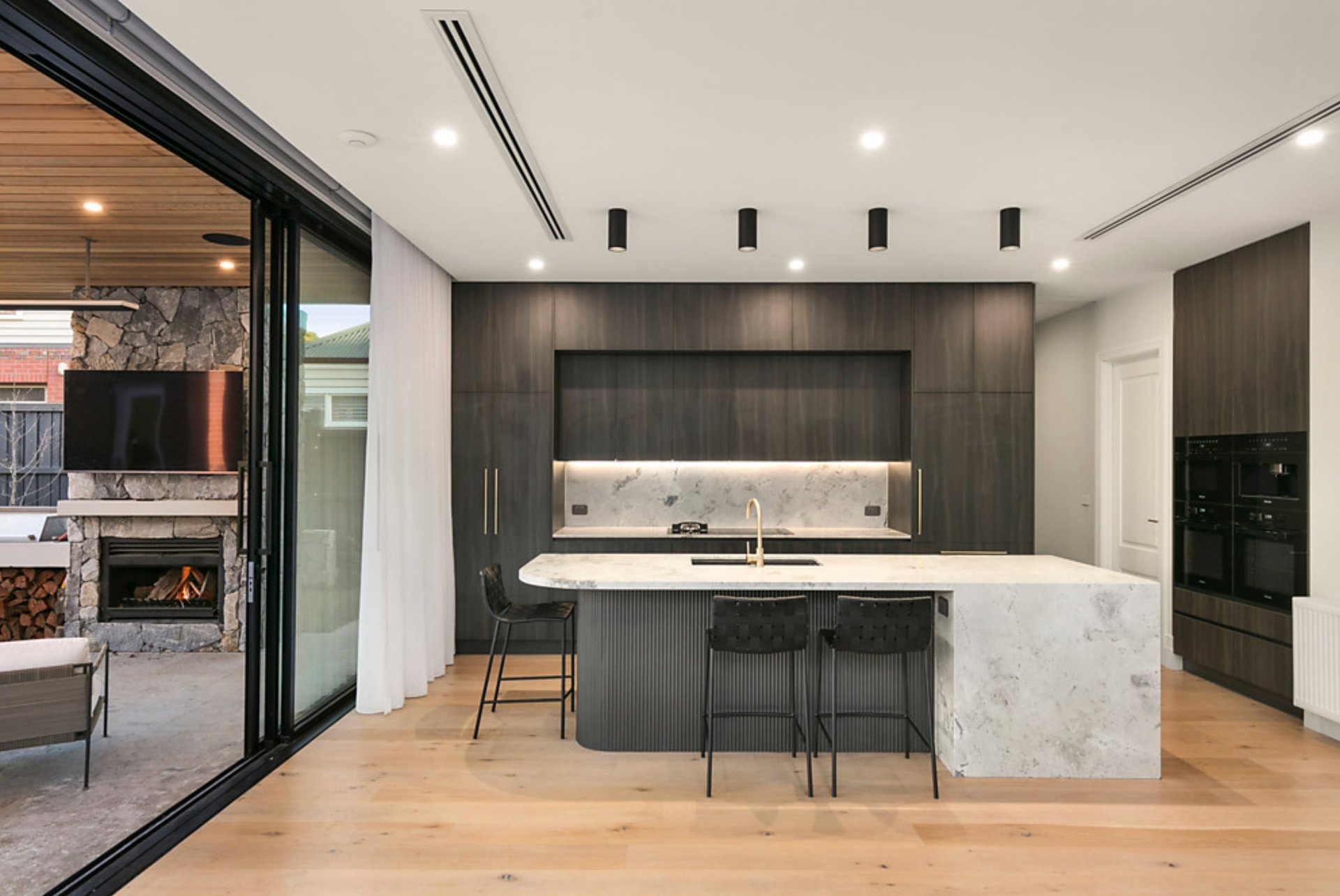 Expert Building & Construction Services in Mona Vale